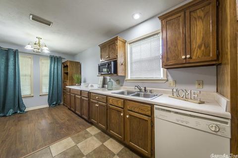2140 Cedar Oaks Dr, Conway, AR 72032 photo 11