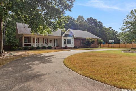 711 E Saline Cir, Benton, AR 72019 photo 2