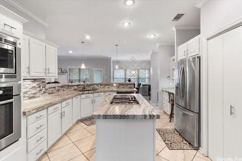 711 E Saline Cir, Benton, AR 72019 photo 9
