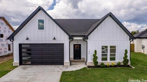1665 Rohan Cir, Conway, AR 72032 photo 1