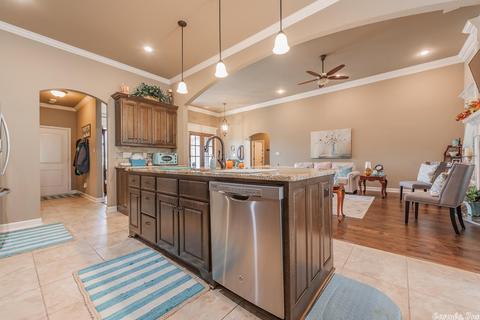 2150 Avondale Dr, Benton, AR 72019 photo 14