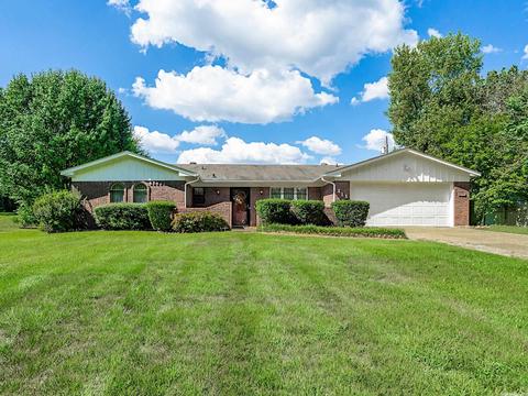 111 Northgate, De Queen, AR 71832 photo 1