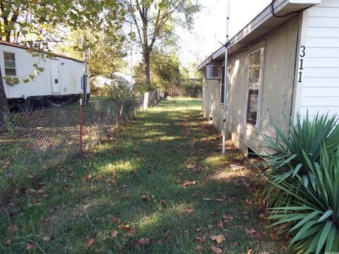 311 Sixth Ave, Mountain Pine, AR 71956 photo 2