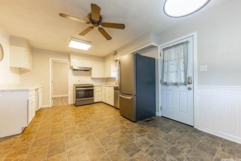 213 Troutt Ave, Benton, AR 72015 photo 12