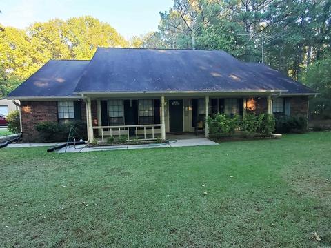 7215 Raintree, Pine Bluff, AR 71603 photo 2