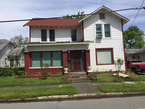 219 W 13th St, Pine Bluff, AR 71601 photo 1