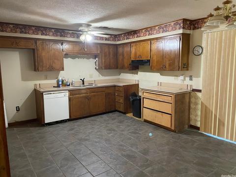 402 Jefferson St, Benton, AR 72015 photo 1