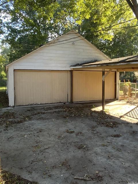 1604 W 27th Ave, Pine Bluff, AR 71603 photo 4