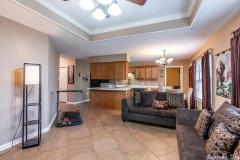 1715 Jackson, Conway, AR 72032 photo 3