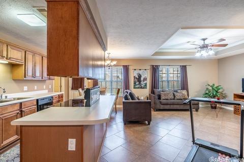 1715 Jackson, Conway, AR 72032 photo 4