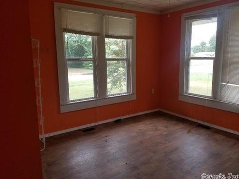 113 E Maple St, Paris, AR 72855 photo 10
