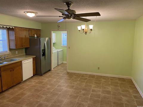 516 E 8th St, Lonoke, AR 72086 photo 11