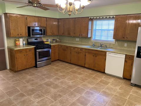 516 E 8th St, Lonoke, AR 72086 photo 12