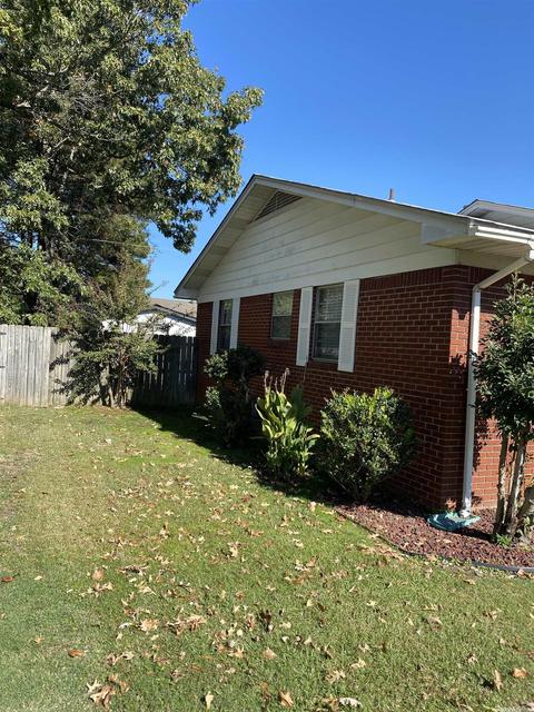516 E 8th St, Lonoke, AR 72086 photo 2