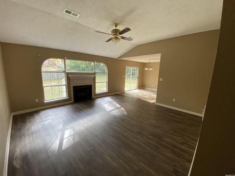 2009 Cedarhurst, Benton, AR 72015 photo 2