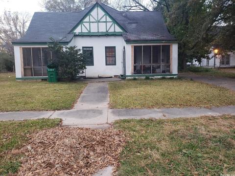 1215 W 17th Ave, Pine Bluff, AR 71603 photo 1