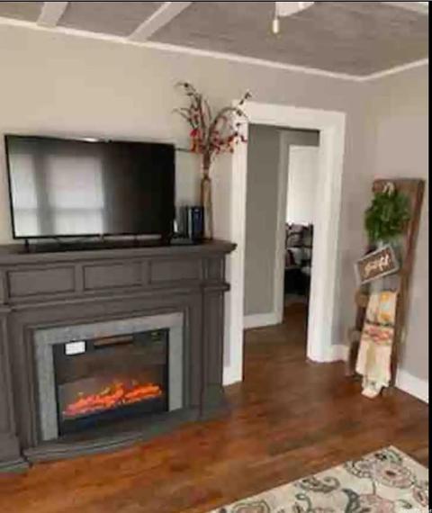 1419 Davis St, Conway, AR 72034 photo 2