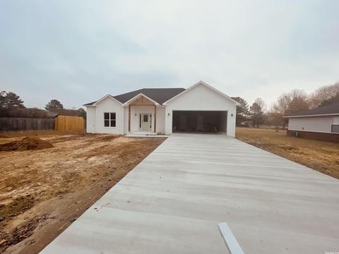 103 Eve, Conway, AR 72034 photo 1