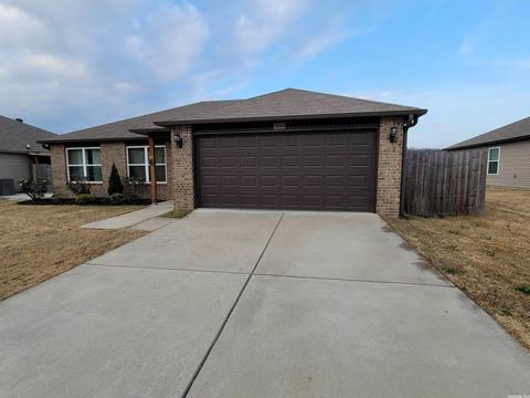 3040 Beechwood Dr, Conway, AR 72032 photo 1