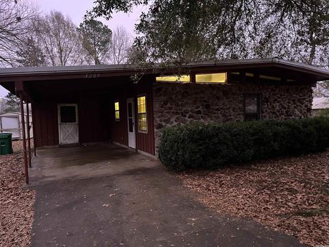 3209 Apple, Pine Bluff, AR 71603 photo 1