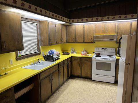3209 Apple, Pine Bluff, AR 71603 photo 2