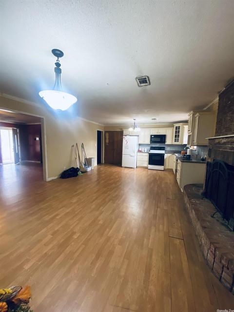 6204 Thrasher St, Pine Bluff, AR 71603 photo 6