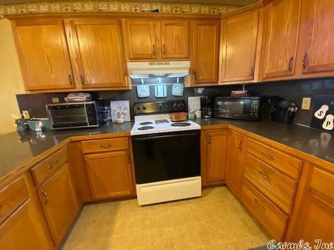 614 N Hickory St, Pine Bluff, AR 71601 photo 8