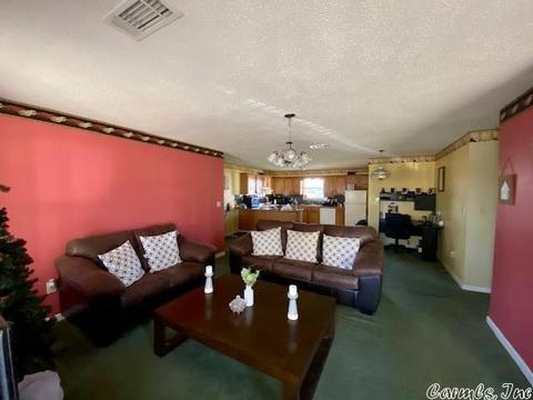614 N Hickory St, Pine Bluff, AR 71601 photo 2
