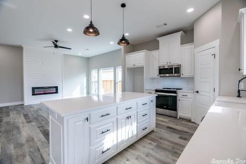 1701 Hobbiton Cir, Conway, AR 72032 photo 10