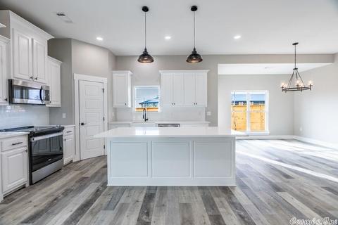 1701 Hobbiton Cir, Conway, AR 72032 photo 8