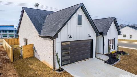 1701 Hobbiton Cir, Conway, AR 72032 photo 2