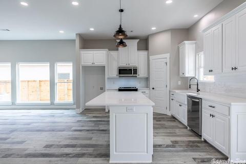 1701 Hobbiton Cir, Conway, AR 72032 photo 9
