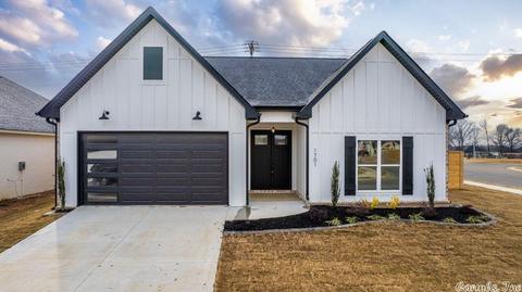 1701 Hobbiton Cir, Conway, AR 72032 photo 1