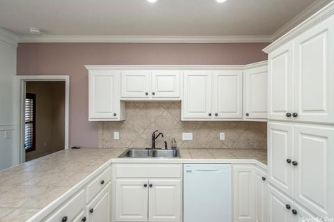 1650 Hosta, Conway, AR 72034 photo 12