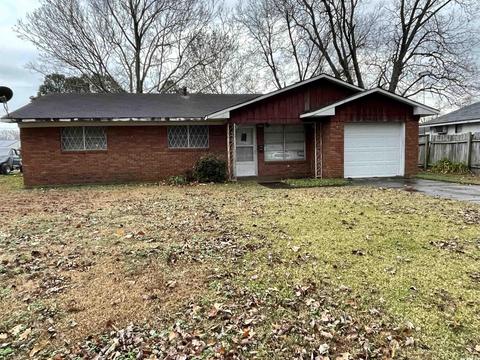 1902 E 10th Ave, Pine Bluff, AR 71601 photo 1
