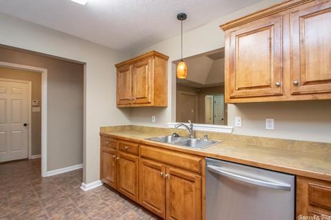 2821 Falcon Ct, Benton, AR 72015 photo 9