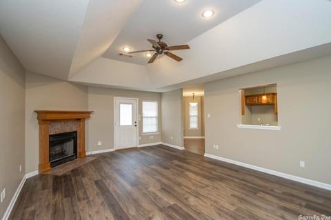 2821 Falcon Ct, Benton, AR 72015 photo 4