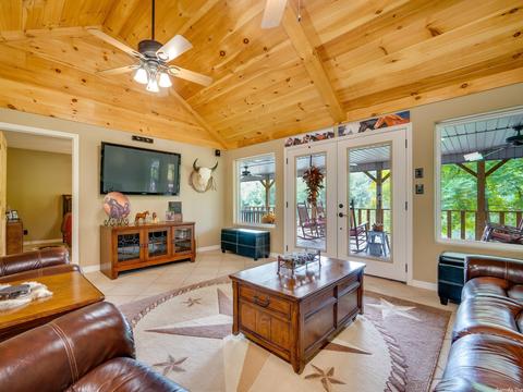 188 Riverview Dr, Horatio, AR 71842 photo 4