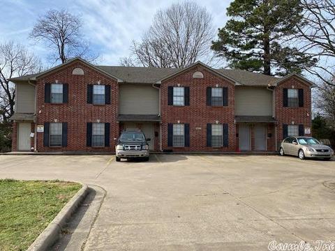 1601 Davis St, Conway, AR 72032 photo 1