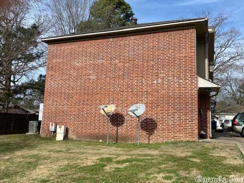 1601 Davis St, Conway, AR 72032 photo 2