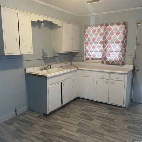 813 W 28th Ave, Pine Bluff, AR 71603 photo 3