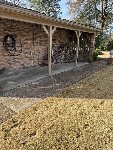 2303 Beau Monde St, Pine Bluff, AR 71603 photo 2