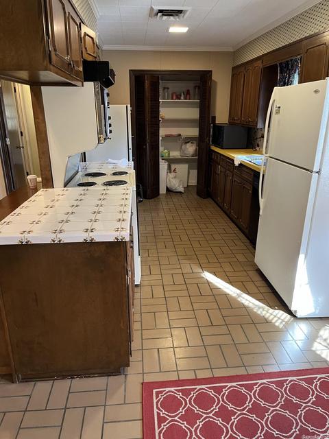 2303 Beau Monde St, Pine Bluff, AR 71603 photo 10