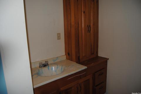 213 W Main St, Marshall, AR 72650 photo 2