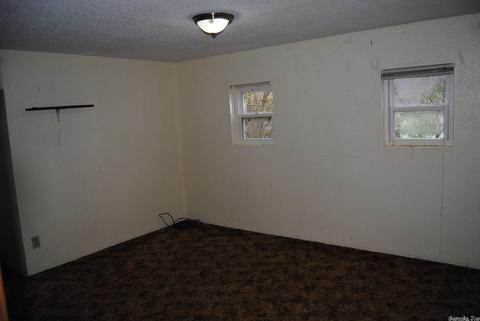 213 W Main St, Marshall, AR 72650 photo 3