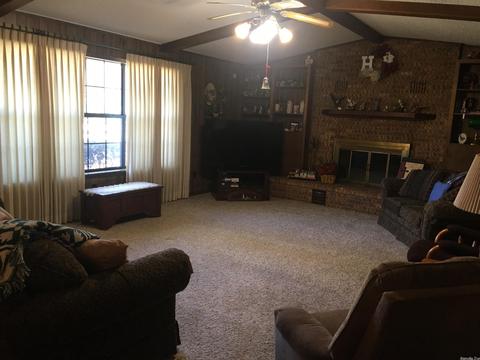 507 Green Meadows Dr, Pine Bluff, AR 71601 photo 5