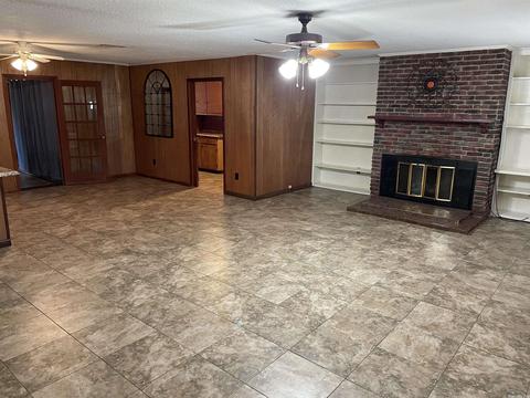 600 Springhill Dr, Pine Bluff, AR 71603 photo 4