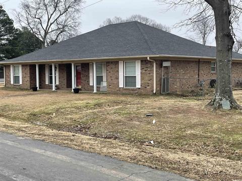 319 E 4th St, Lonoke, AR 72086 photo 4
