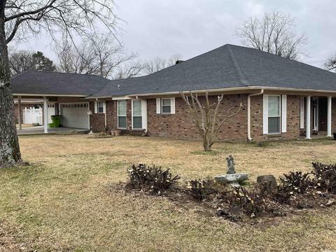 319 E 4th St, Lonoke, AR 72086 photo 2