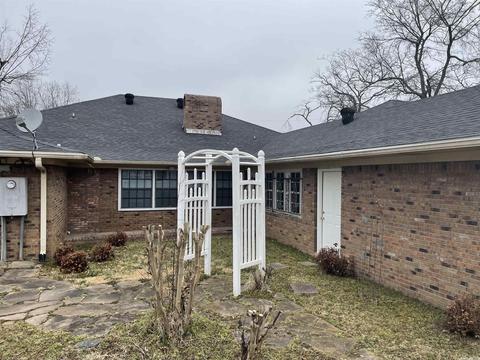 319 E 4th St, Lonoke, AR 72086 photo 10